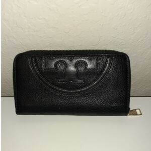 Tory Burch Large Black Leather Zip Around Wallet 8 X 4 Great Condition